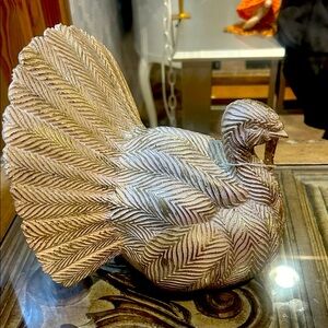 NWT Decorative Gold and Cream Resin7” Turkey Figurine